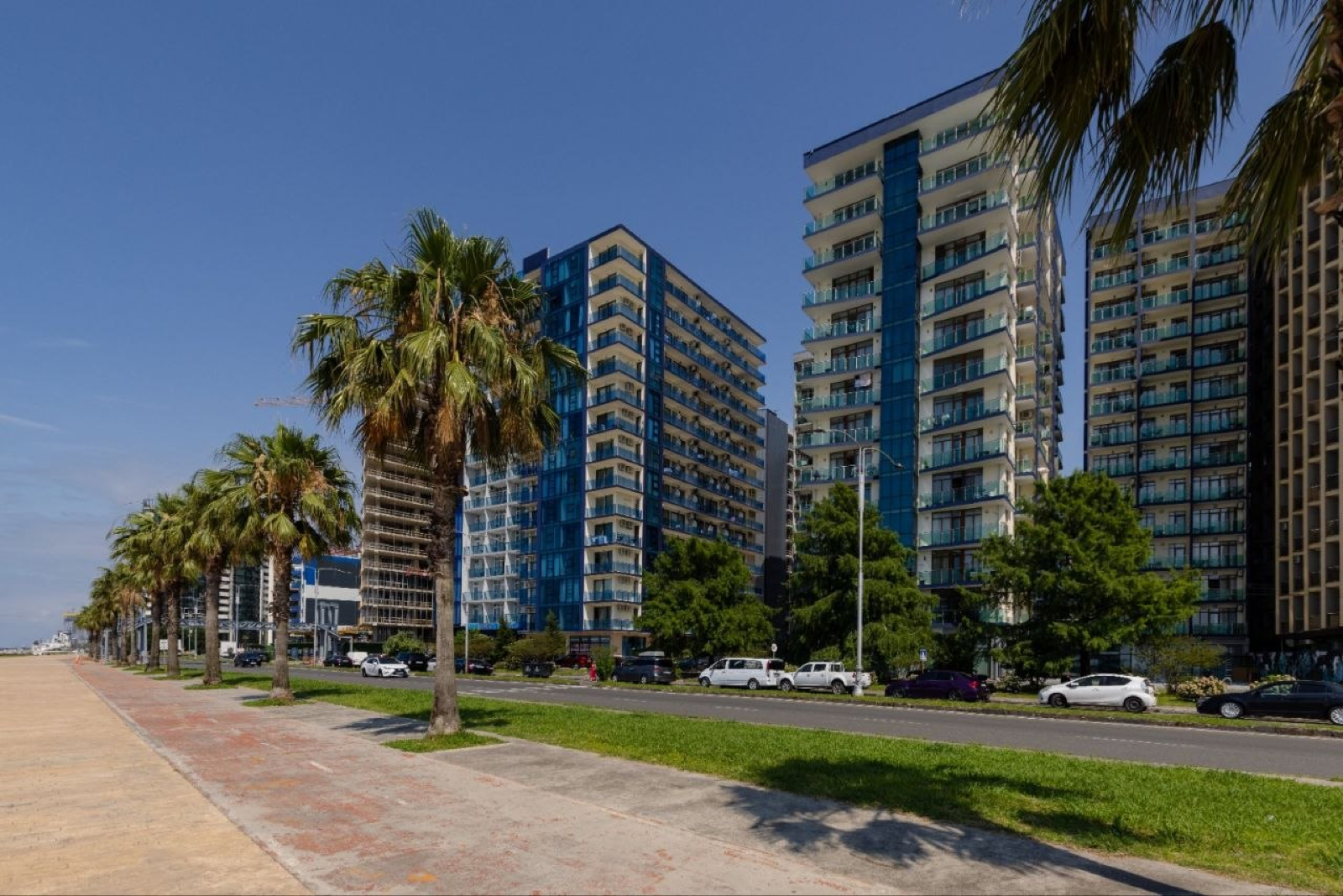Aqua Hotel & Apartments
